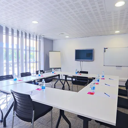 Apartmanhotel Park Wilson Airport 3*