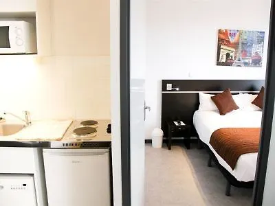 Park Wilson Airport Apartmanhotel 3*