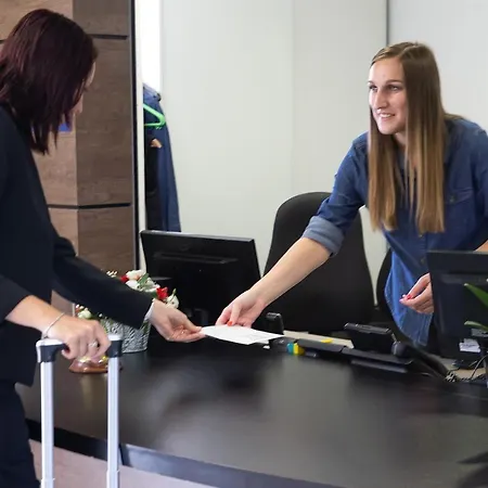 Апарт-отель Park Wilson Airport