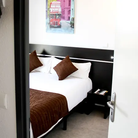 Park Wilson Airport Aparthotel