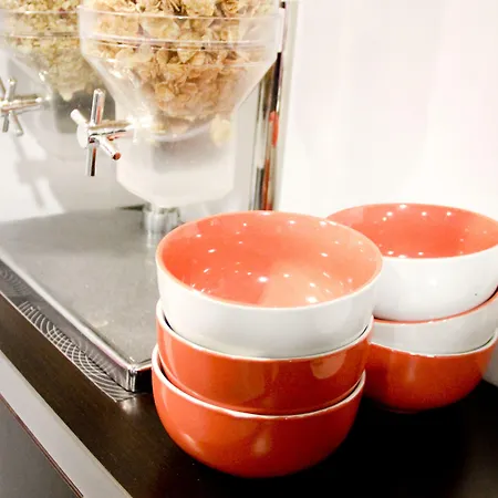 Park Wilson Airport Апарт-отель Коломье