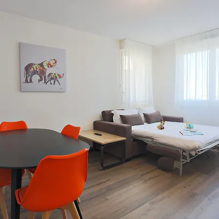 Park Wilson Airport Aparthotel