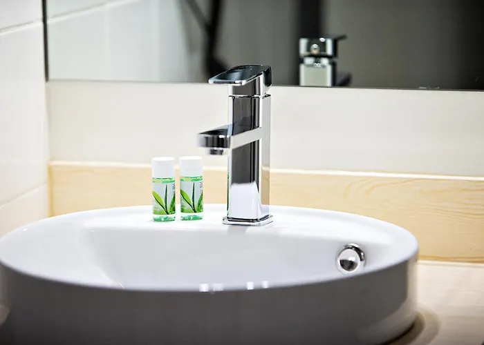 شقة فندقية Park Wilson Airport 3*