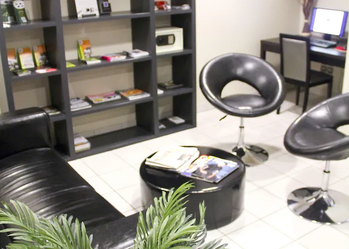 Апарт-отель Park Wilson Airport